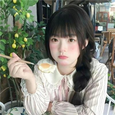 黑夜中的玻璃人偶